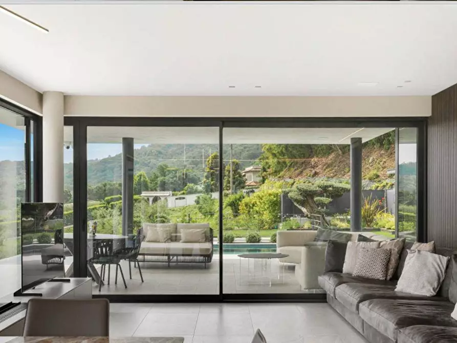 Immagine 6 di Villa in vendita  in Viale europa a Salò