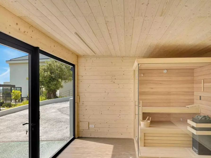 Immagine 19 di Villa in vendita  in Viale europa a Salò