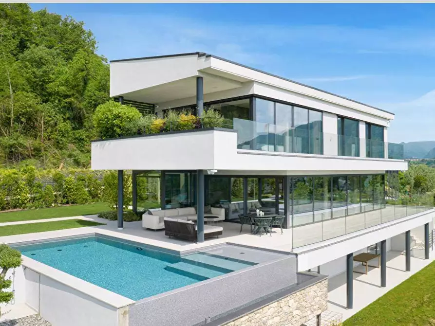 Immagine 24 di Villa in vendita  in Viale europa a Salò