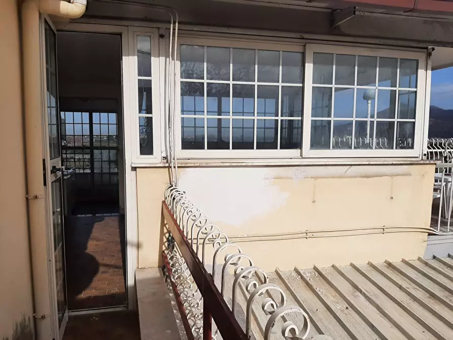 Immagine 43 di Attico in vendita  in di Circumvallazione Marianna Gadola 22 a Capodrise