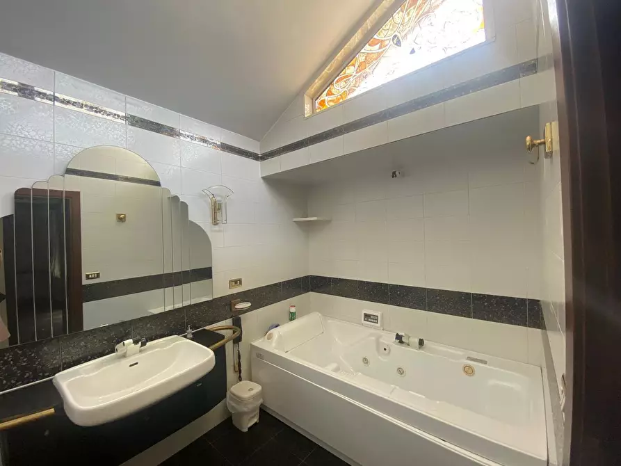 Immagine 44 di Attico in vendita  in di Circumvallazione Marianna Gadola 22 a Capodrise