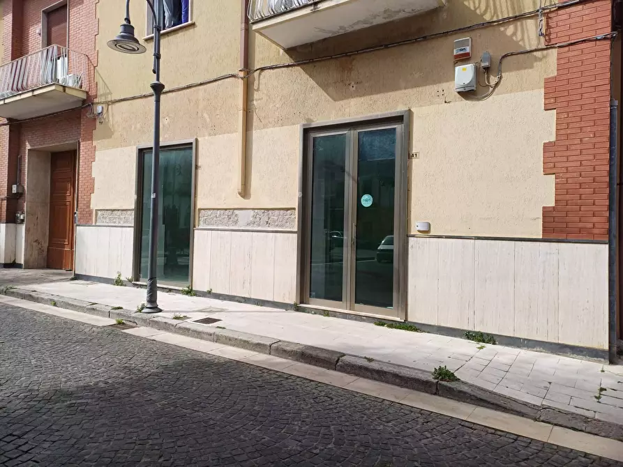 Immagine 4 di Locale commerciale in affitto  in PIAZZA SILVAGNI SNC a Casagiove