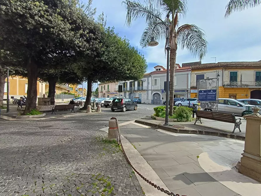 Immagine 7 di Locale commerciale in affitto  in PIAZZA SILVAGNI SNC a Casagiove