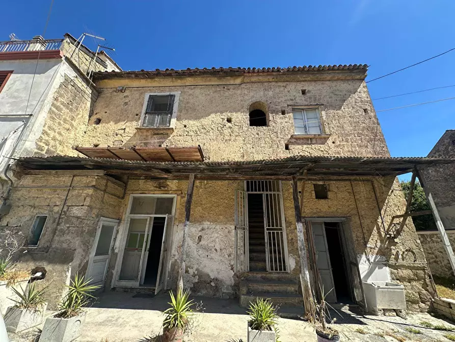 Immagine 2 di Rustico / casale in vendita  in VIA SANTONASTASO 15 a Caserta