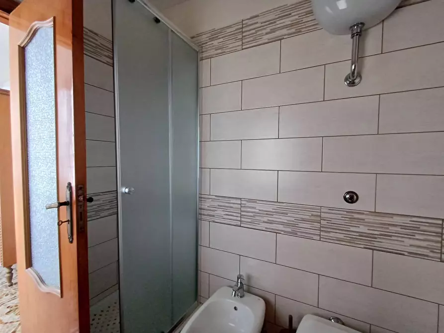 Immagine 14 di Appartamento in vendita  in VIA MONTICELLI 60 a Caserta