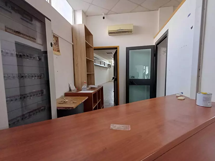 Immagine 8 di Locale commerciale in affitto  in via caduti sul lavoro 15 a Casagiove