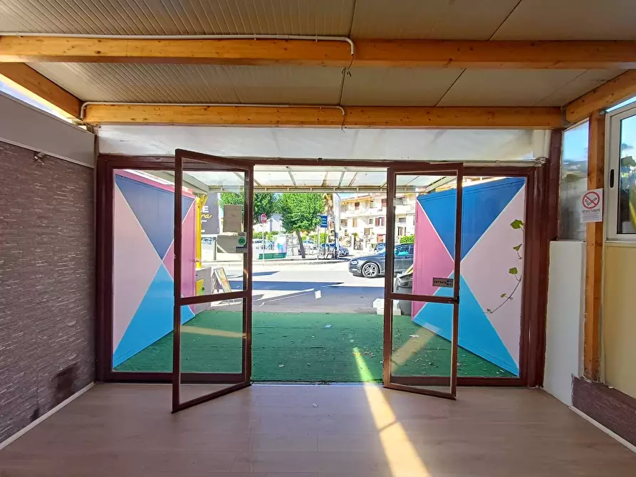 Immagine 7 di Locale commerciale in affitto  in VIA LORENZETTI 19 a Casagiove