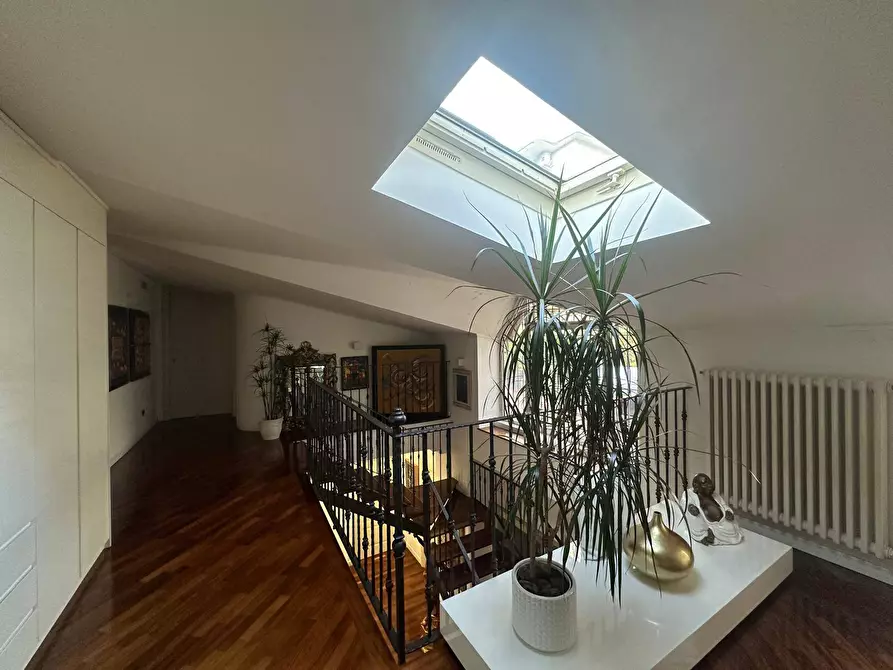 Immagine 16 di Casa indipendente in vendita  in VIA SANTA CHIARA 13 a Caserta