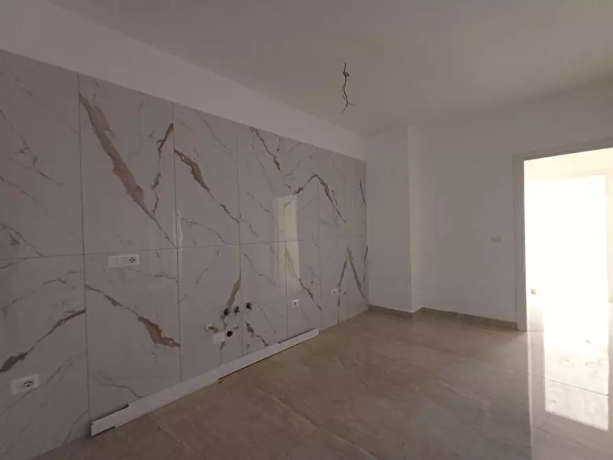 Immagine 2 di Appartamento in vendita  in Arcivescovo Pontillo SNC a Casagiove