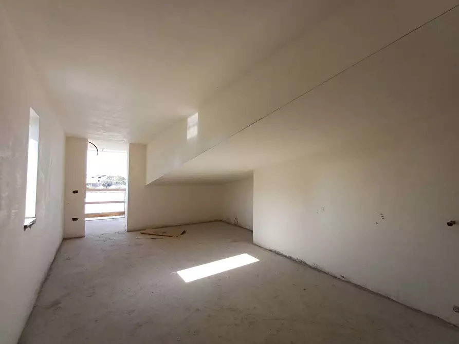 Immagine 31 di Casa indipendente in vendita  in via nazionale appia 232 a Casagiove