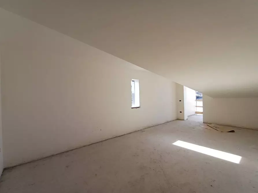 Immagine 32 di Casa indipendente in vendita  in via nazionale appia 232 a Casagiove