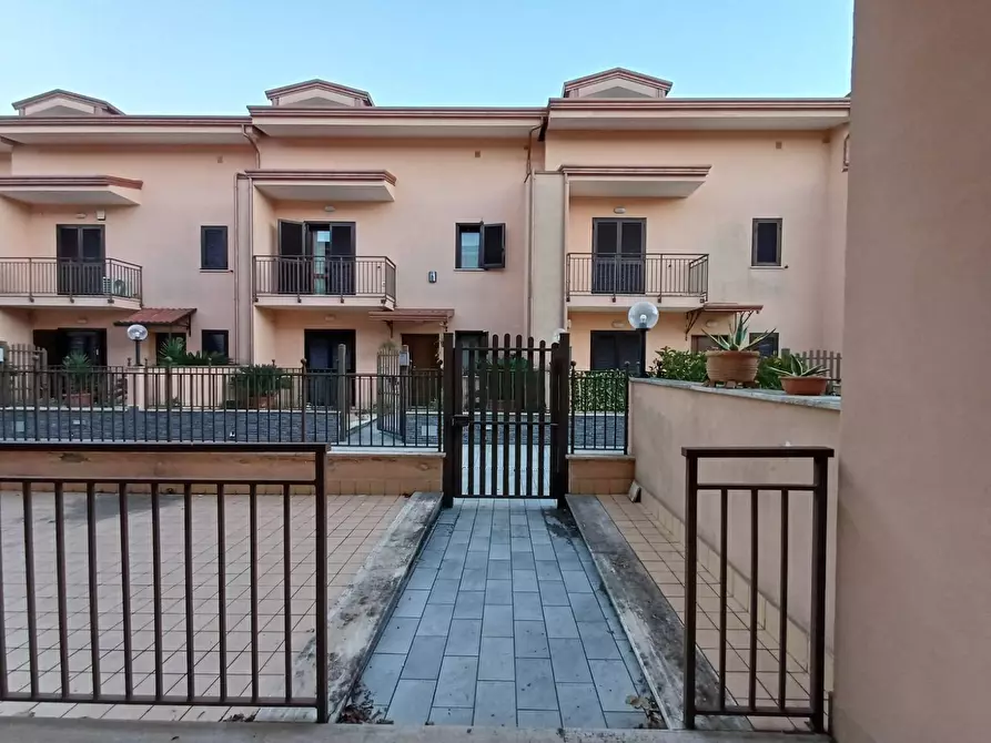 Immagine 10 di Villetta a schiera in affitto  in strada statale 87 20 a Capodrise