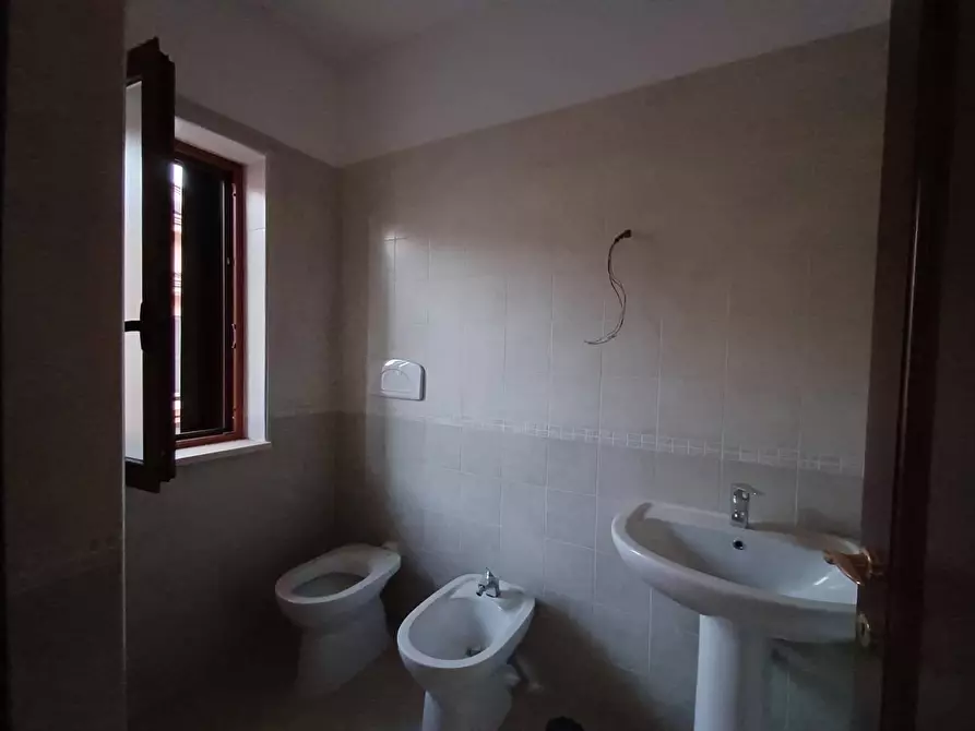 Immagine 27 di Villetta a schiera in affitto  in strada statale 87 20 a Capodrise