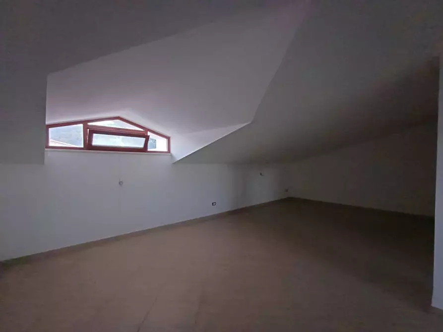 Immagine 29 di Villetta a schiera in affitto  in strada statale 87 20 a Capodrise