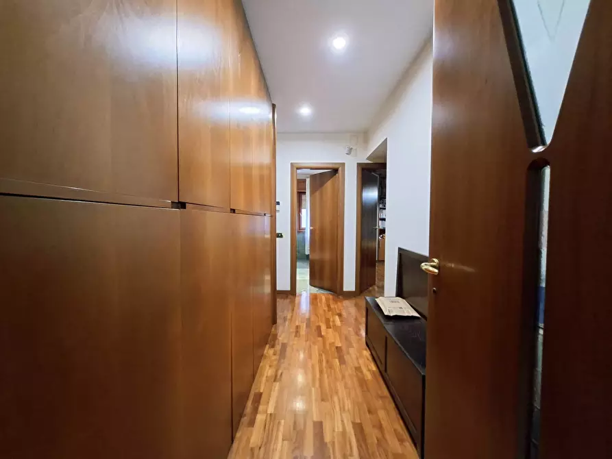 Immagine 21 di Appartamento in vendita  in VIA SAN FRANCESCO DI PAOLA 25 a Casagiove