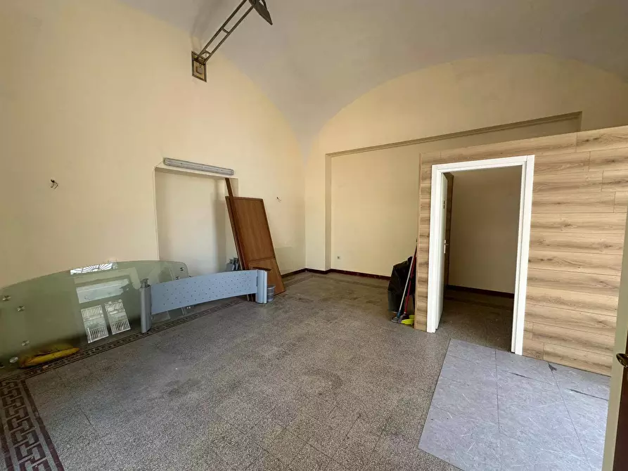 Immagine 1 di Locale commerciale in affitto  in VIA NAZIONALE APPIA 178 a Casagiove