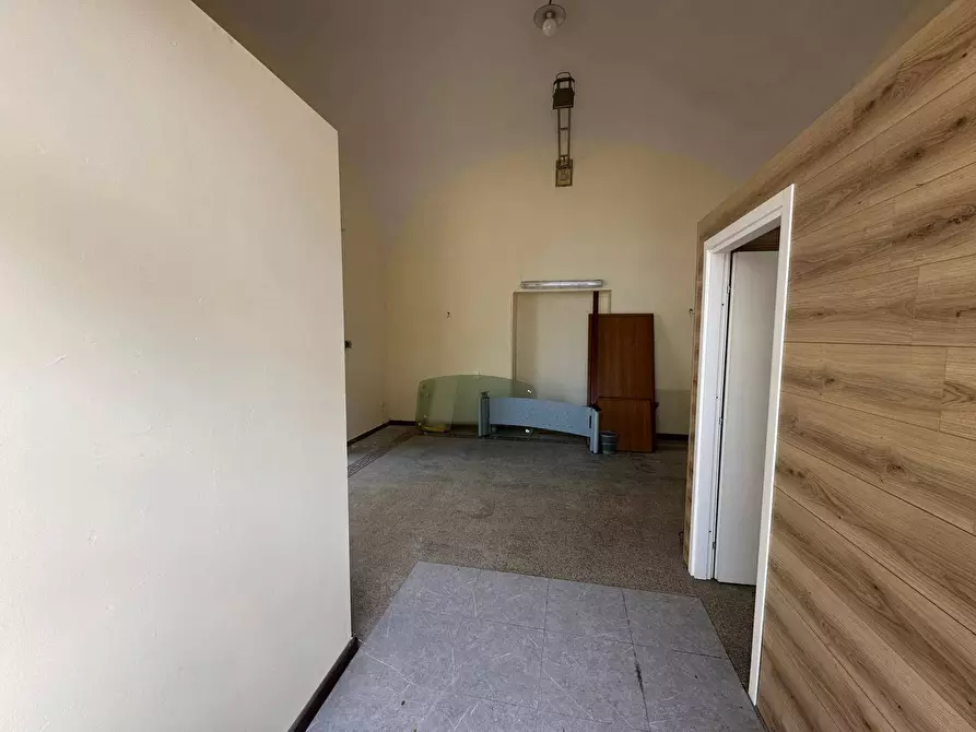 Immagine 3 di Locale commerciale in affitto  in VIA NAZIONALE APPIA 178 a Casagiove