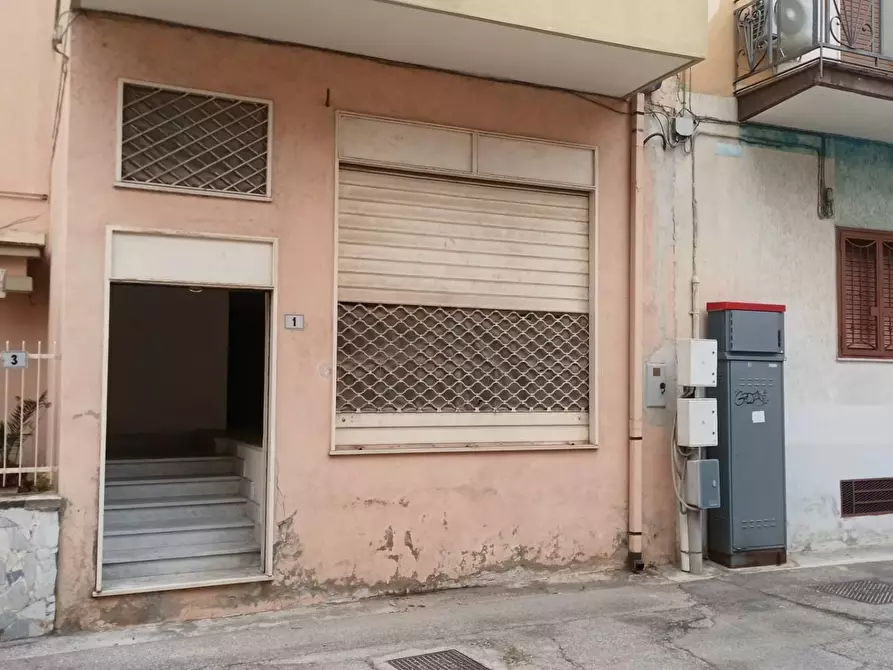 Immagine 1 di Locale commerciale in affitto  a San Prisco