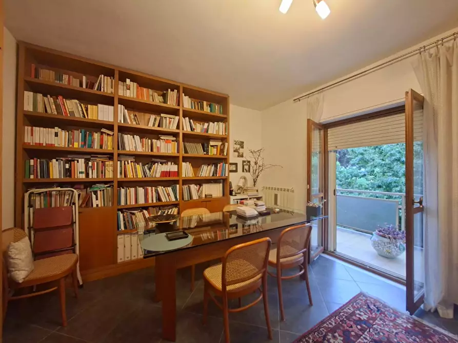 Immagine 5 di Appartamento in vendita  in VIA MARTIRI DI BELLONA 14 a Caserta