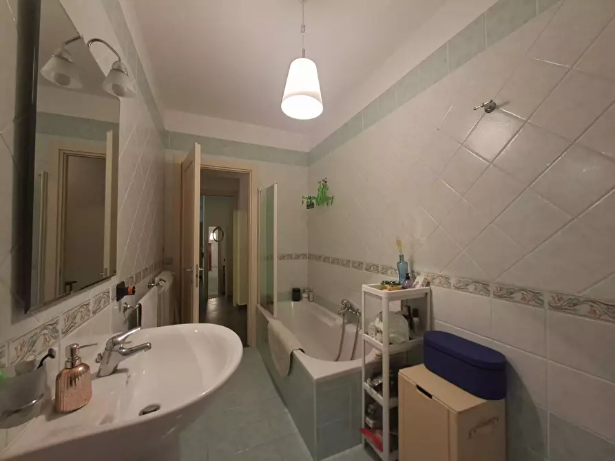 Immagine 18 di Appartamento in vendita  in VIA MARTIRI DI BELLONA 14 a Caserta