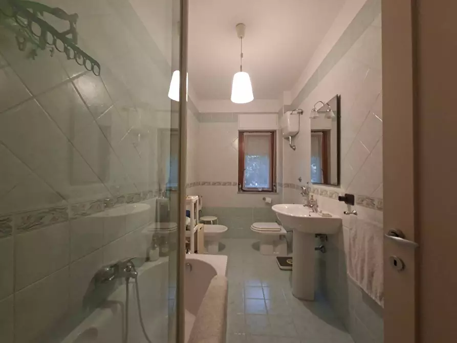 Immagine 19 di Appartamento in vendita  in VIA MARTIRI DI BELLONA 14 a Caserta