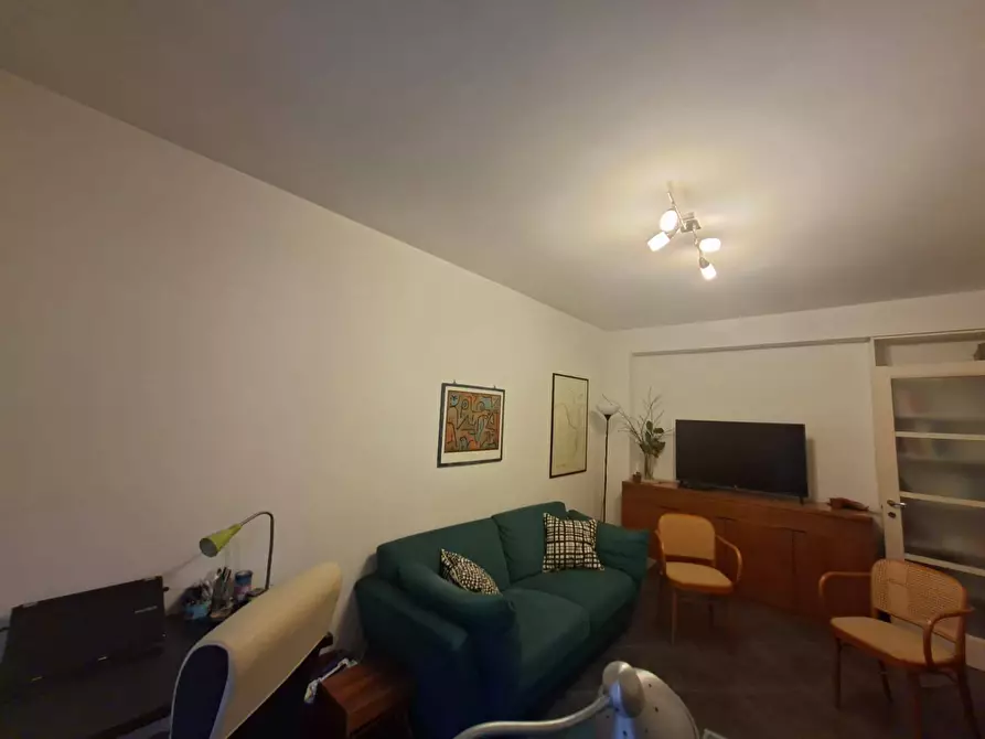 Immagine 23 di Appartamento in vendita  in VIA MARTIRI DI BELLONA 14 a Caserta