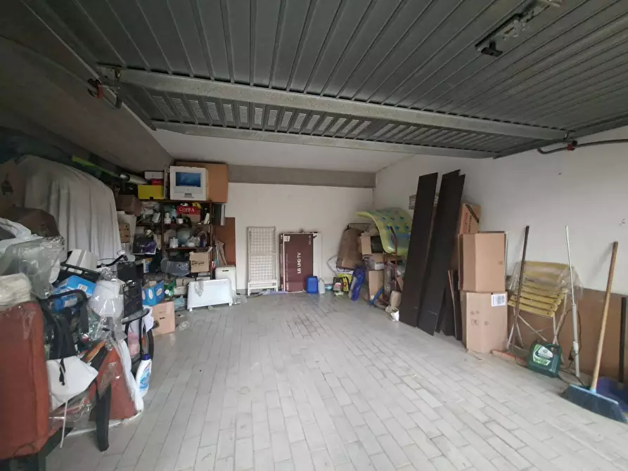 Immagine 27 di Appartamento in vendita  in VIA MARTIRI DI BELLONA 14 a Caserta