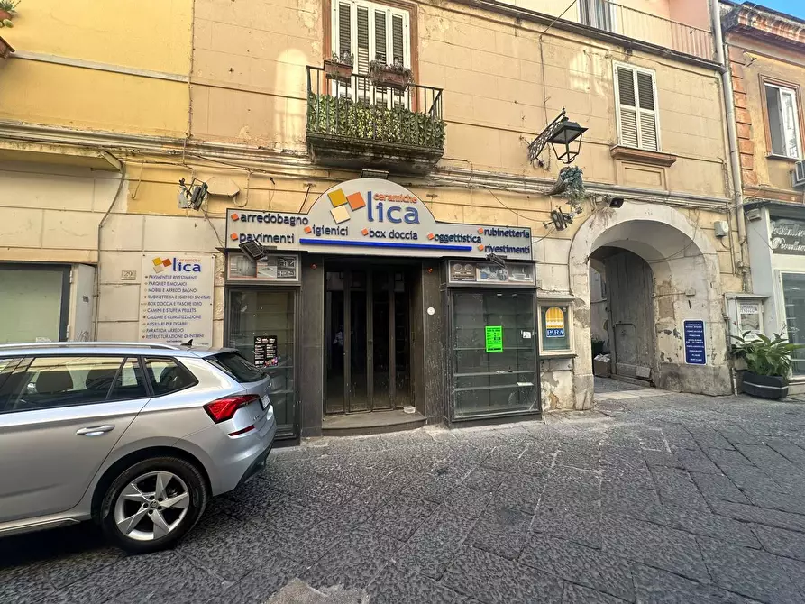Immagine 7 di Locale commerciale in affitto  in VIA SAN GIOVANNI 33 a Caserta