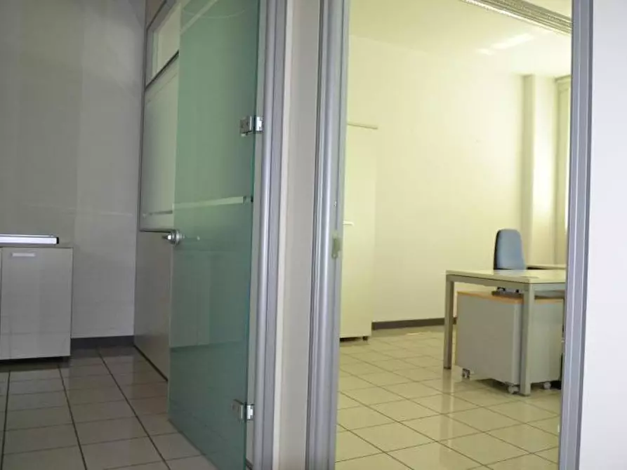 Immagine 4 di Ufficio in affitto  in Padova Uno a Padova