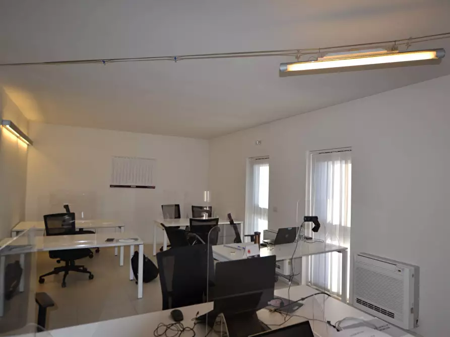 Immagine 1 di Ufficio in affitto  in PADOVA UNO a Padova
