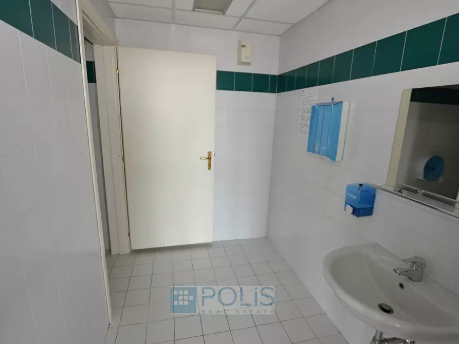 Immagine 13 di Ufficio in affitto  in Stanga a Padova