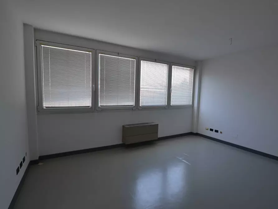 Immagine 8 di Ufficio in affitto  in LIMENA a Limena