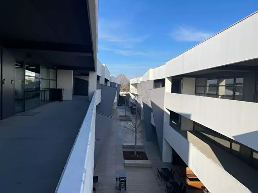 Immagine 8 di Negozio in affitto  in Via Maestri Calzaturieri del Brenta a Noventa Padovana