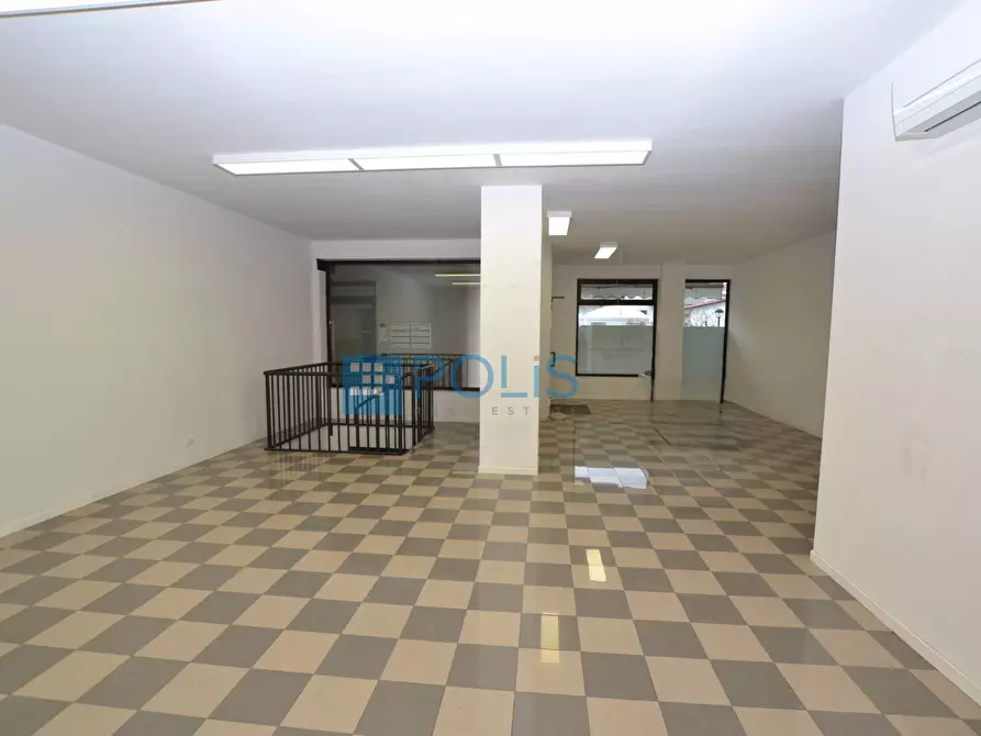 Immagine 5 di Locale commerciale in affitto  in Loreggia a Borgoricco