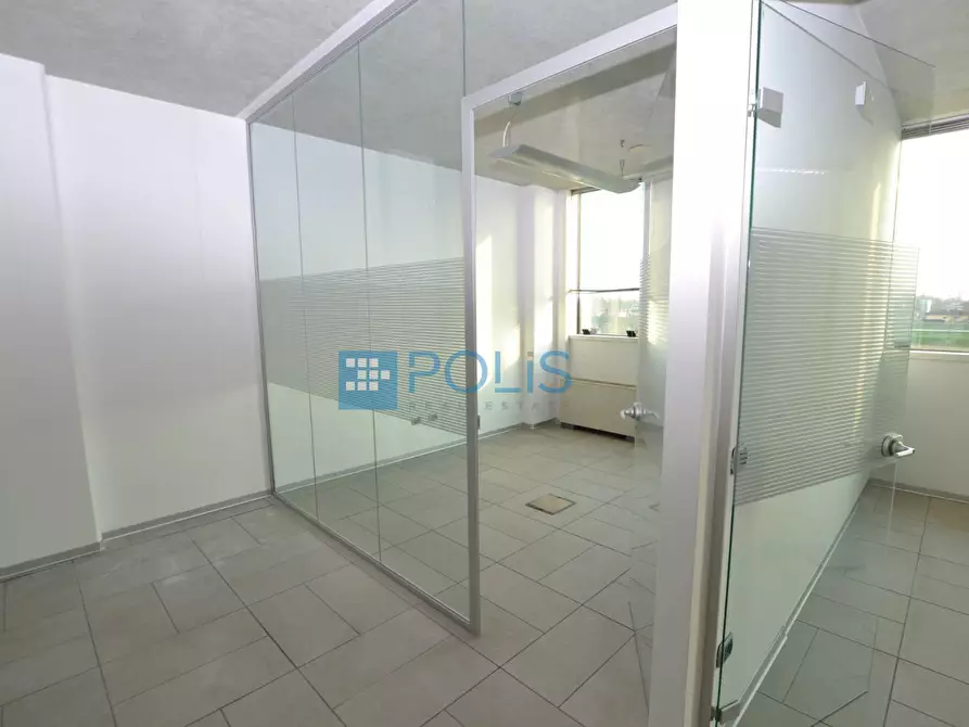 Immagine 3 di Ufficio in affitto  in VIA LONGHIN a Padova