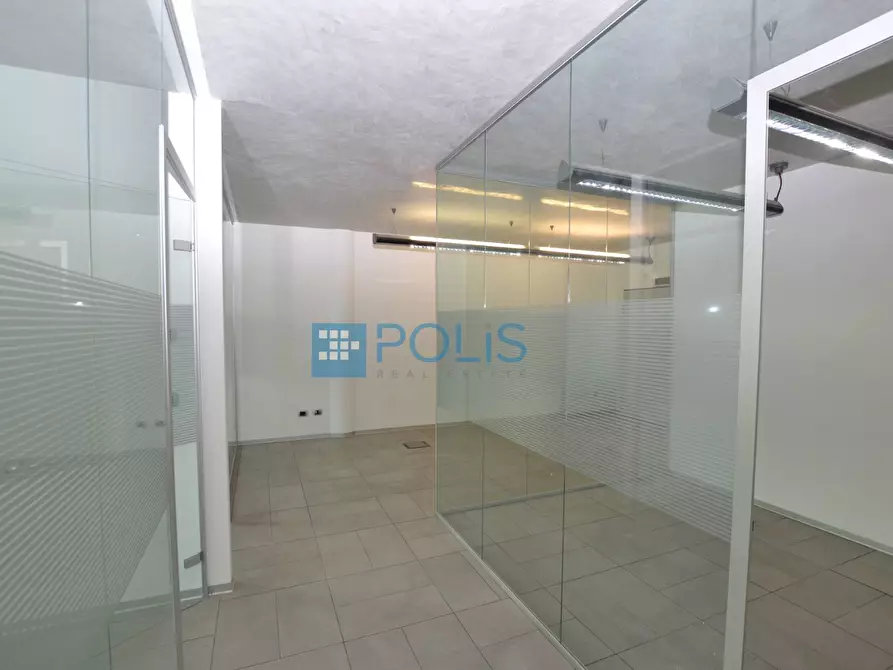 Immagine 11 di Ufficio in affitto  in VIA LONGHIN a Padova