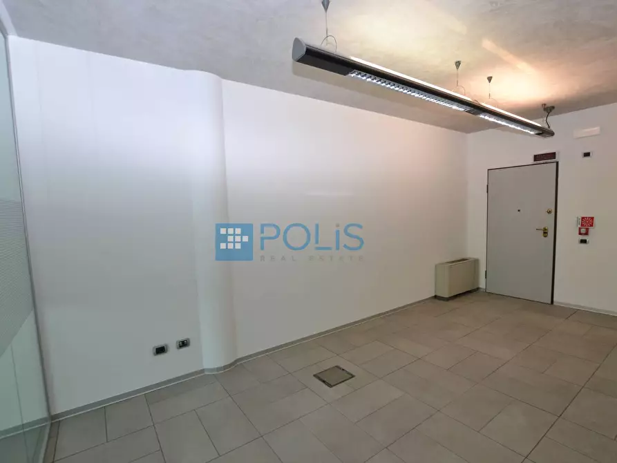 Immagine 10 di Ufficio in affitto  in VIA LONGHIN a Padova