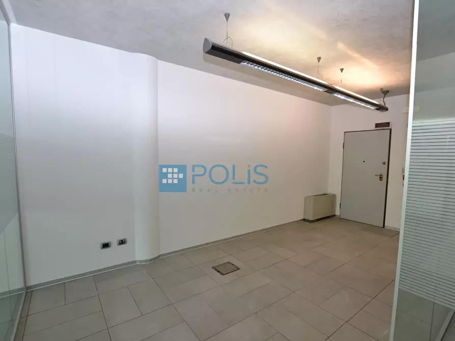 Immagine 12 di Ufficio in affitto  in VIA LONGHIN a Padova
