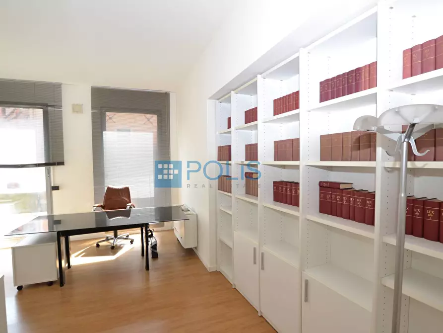 Immagine 1 di Ufficio in vendita  in Centro Storico a Padova