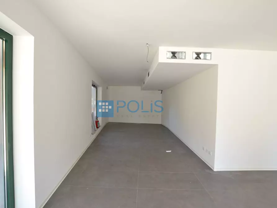 Immagine 5 di Negozio in affitto  in SAVONAROLA a Padova