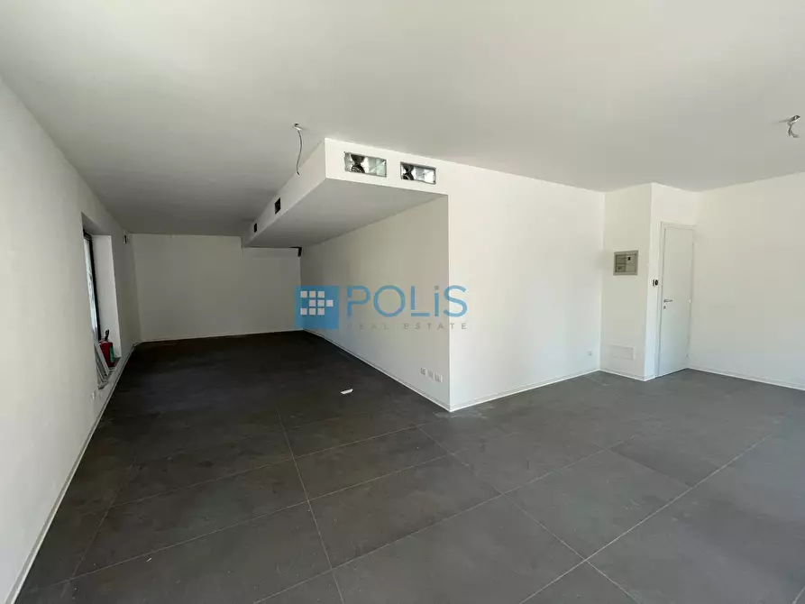 Immagine 11 di Negozio in affitto  in SAVONAROLA a Padova