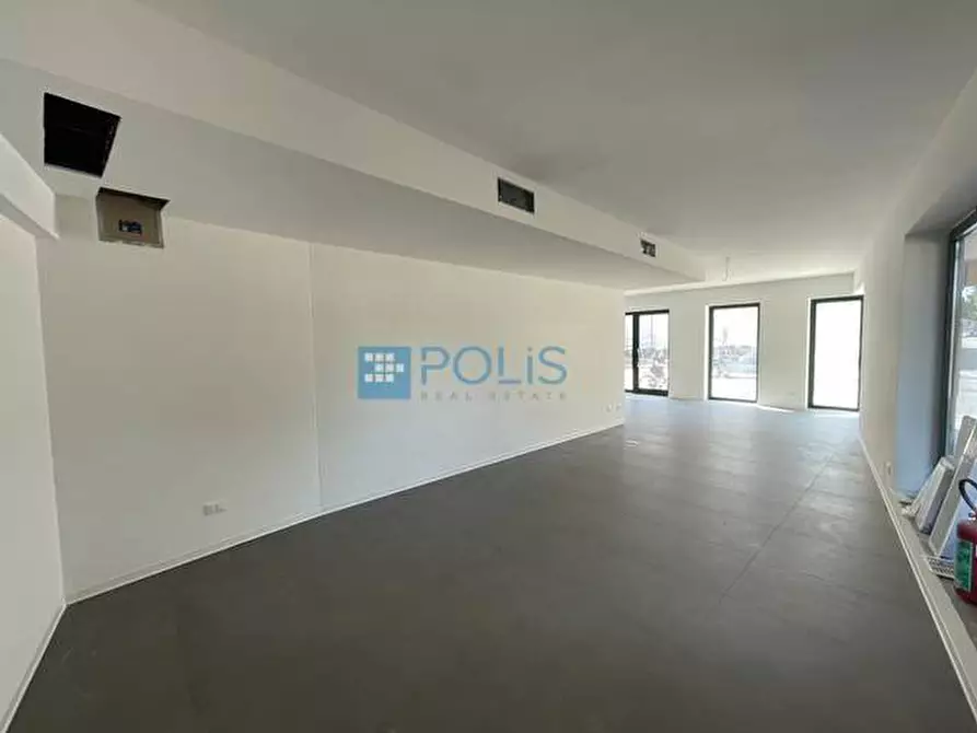 Immagine 13 di Negozio in affitto  in SAVONAROLA a Padova