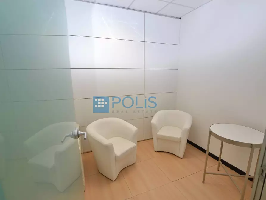 Immagine 3 di Ufficio in vendita  in Corso Stati Uniti a Padova