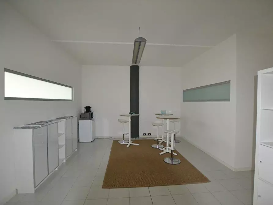 Immagine 14 di Ufficio in vendita  in PADOVA UNO a Padova