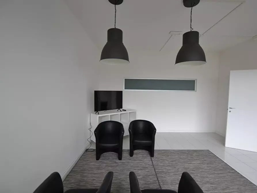 Immagine 10 di Ufficio in vendita  in PADOVA UNO a Padova