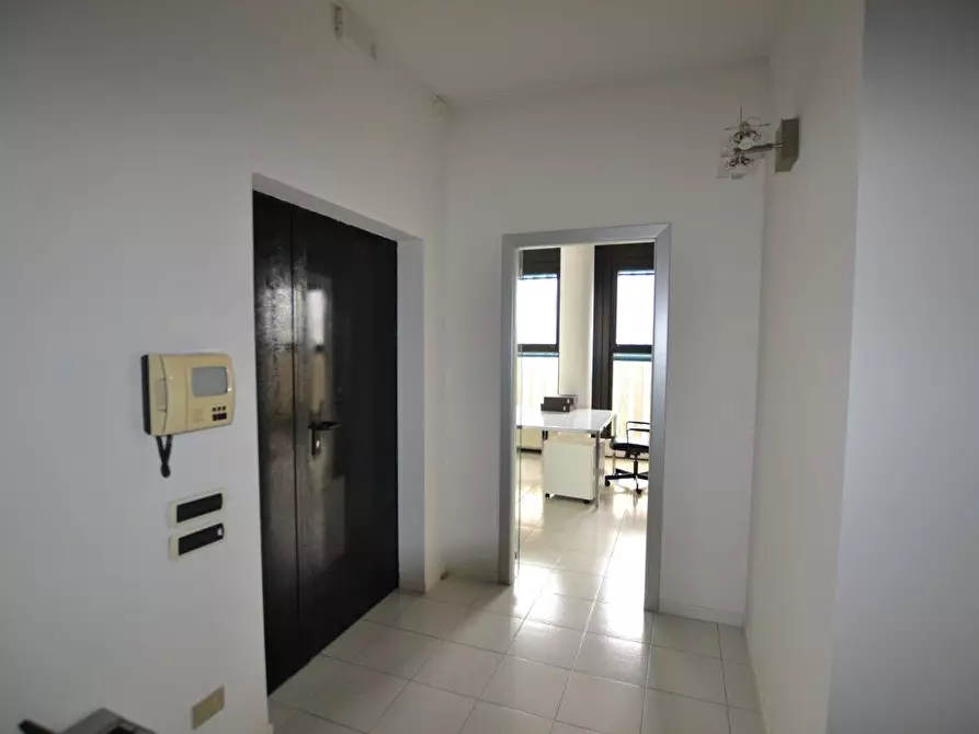 Immagine 13 di Ufficio in vendita  in PADOVA UNO a Padova