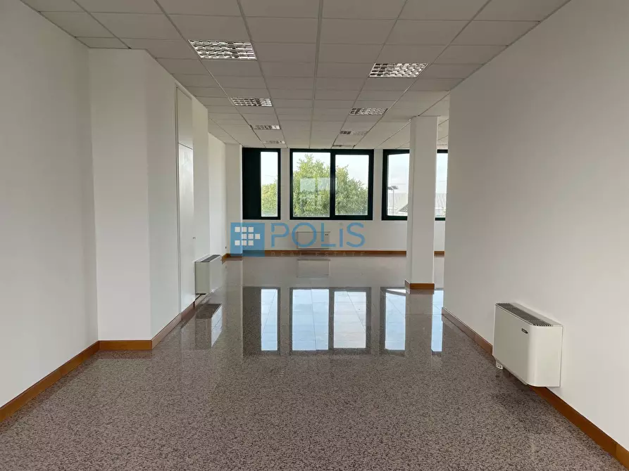 Immagine 3 di Ufficio in affitto  in Corso Stati Uniti a Padova