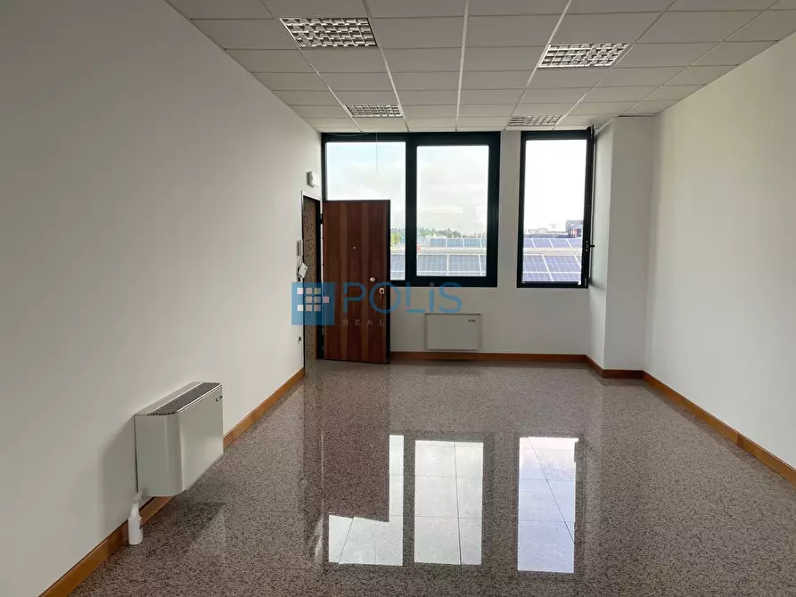 Immagine 11 di Ufficio in affitto  in Corso Stati Uniti a Padova