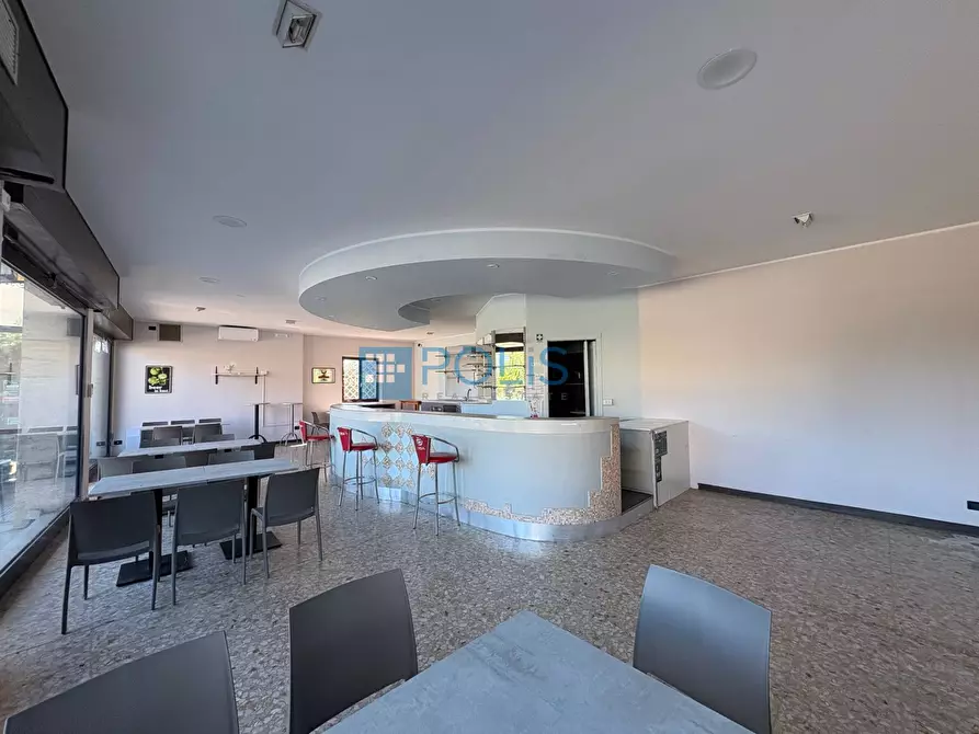 Immagine 10 di Negozio in affitto  in Martignacco a Martignacco