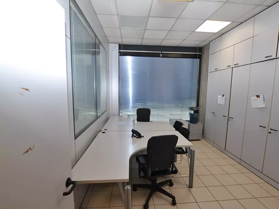 Immagine 16 di Ufficio in vendita  in VIA SAVELLI a Padova